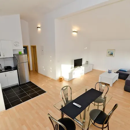 Vidikovac Dokoza 公寓 *