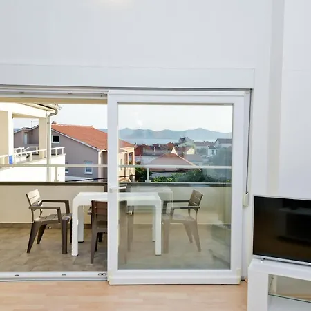 公寓 Vidikovac Dokoza 扎达尔